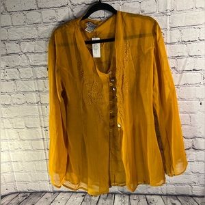 CGNY. Ladies mustard color top with buttons. Size Medium.